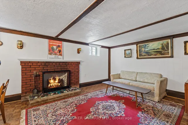 Additional image 30 of 882 Coxwell Ave