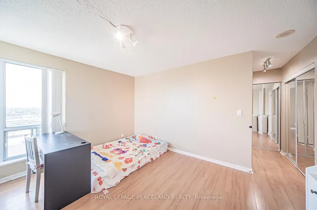 房产图片 23 - 多伦多李中心道1号 1905单元