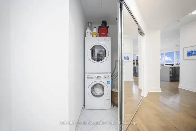 房产图片 24 - 多伦多圣玛丽街65号 Unit 2407