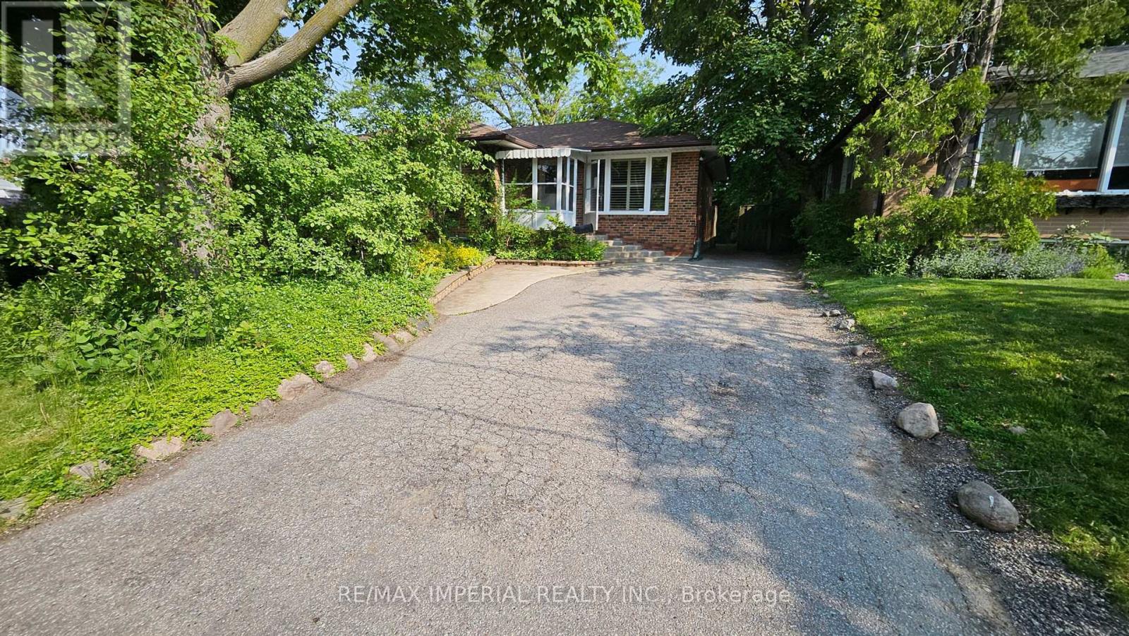 Property image for 445 PALISER CRESCENT N|Richmond Hill (Harding), Ontario L4C1R7