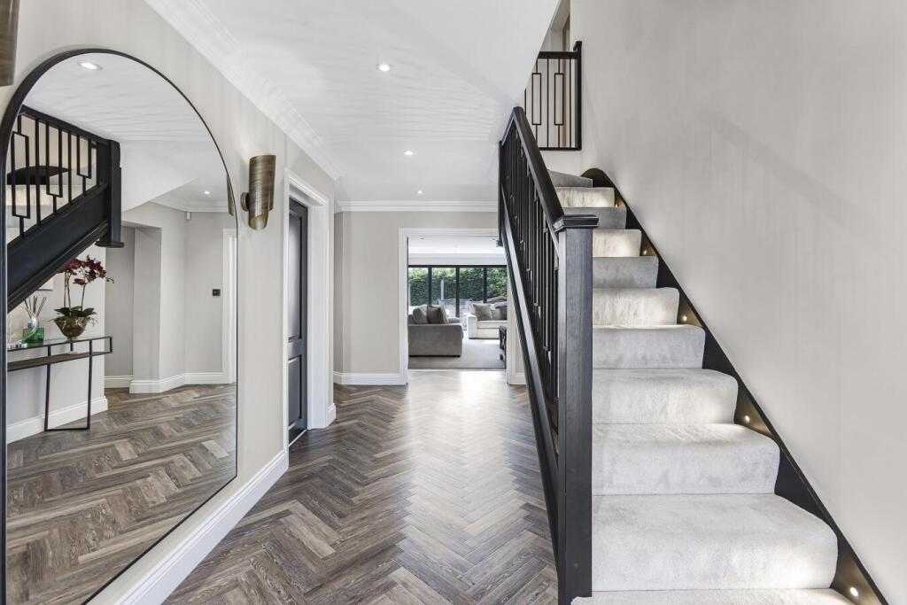 Additional image 4 of The Grove, Brookmans Park , Herts