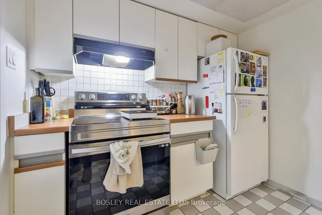 Additional image 7 of 1001 Bay St Unit 1008