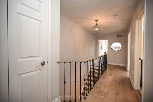 房产图片 38 - 24 Sloan Dr