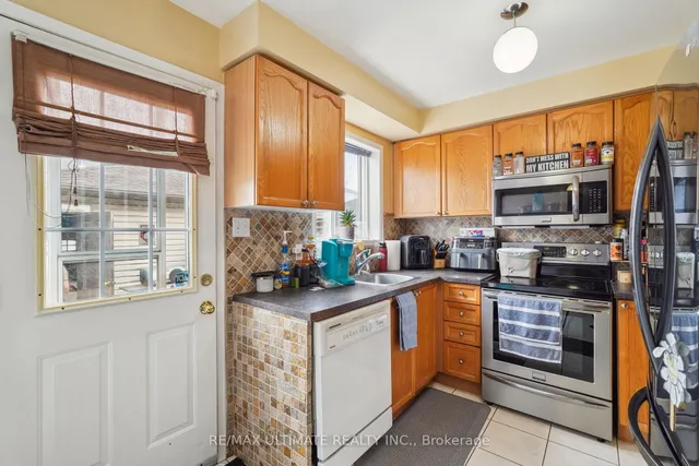 Additional image 8 of 2168 St. Clair Ave