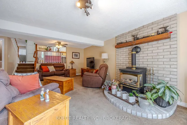 Additional image 24 of 395 Rexford Dr