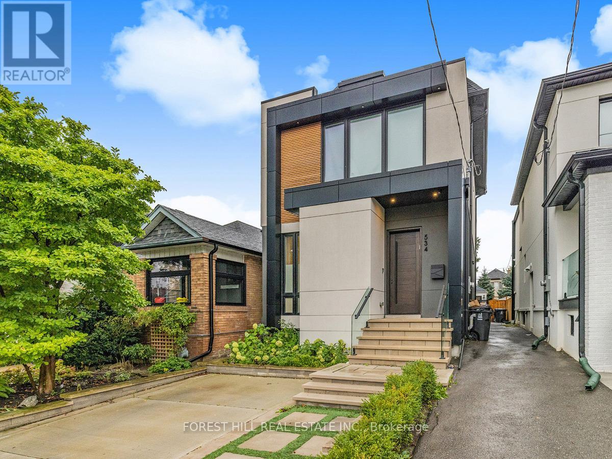 534 RUSHTON ROAD|Toronto (Humewood-Cedarvale), Ontario M6C2Y5