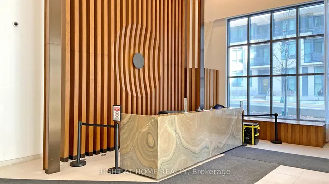 房产图片 3 - 70 Annie Craig Dr 单元 2703