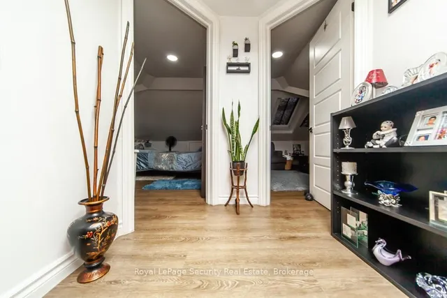 Additional image 29 of 44 Woodgate Dr