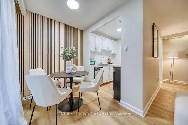 Additional image 14 of 921 Midland Ave Unit 101