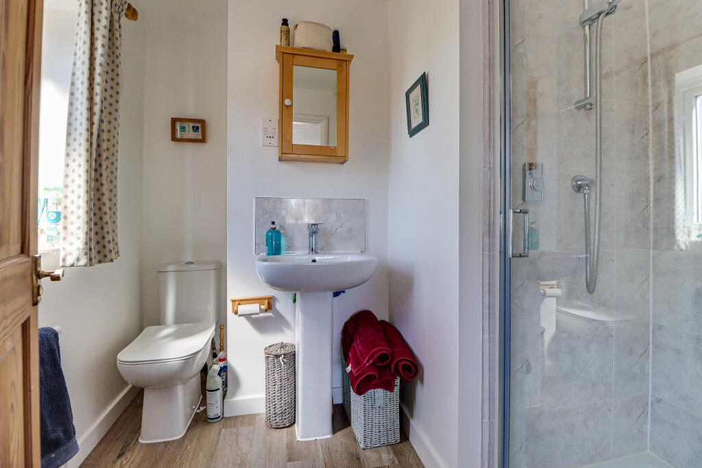 Additional image 14 of Bloomfield Road, Harpenden, Hertfordshire, AL5