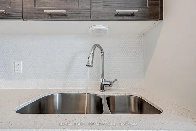 房产图片 9 - 多伦多湖滨大道2220号601单元