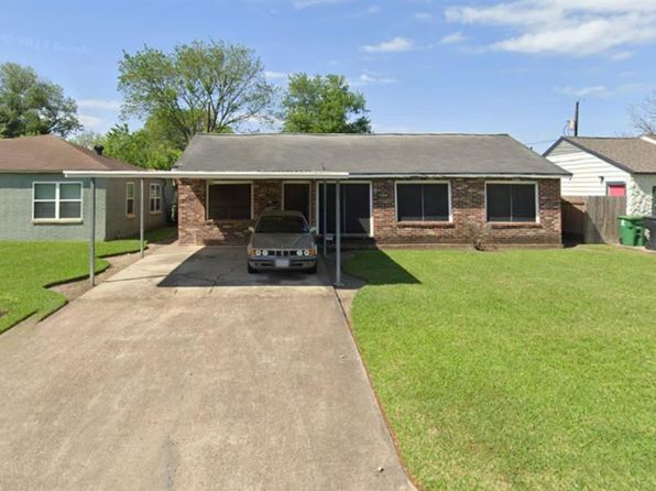 4721 Paradise Ln, Houston, TX 77048