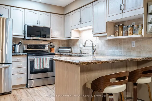 Additional image 24 of 810 GOLF LINKS Rd Unit 23