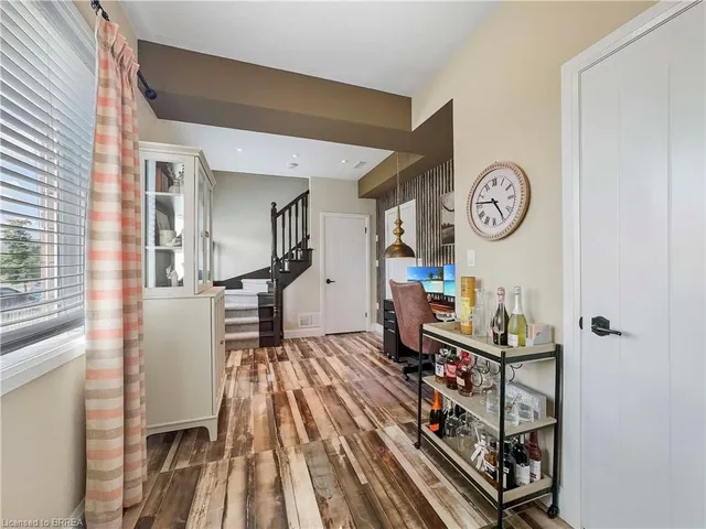 Additional image 3 of 99 Bloom Cres