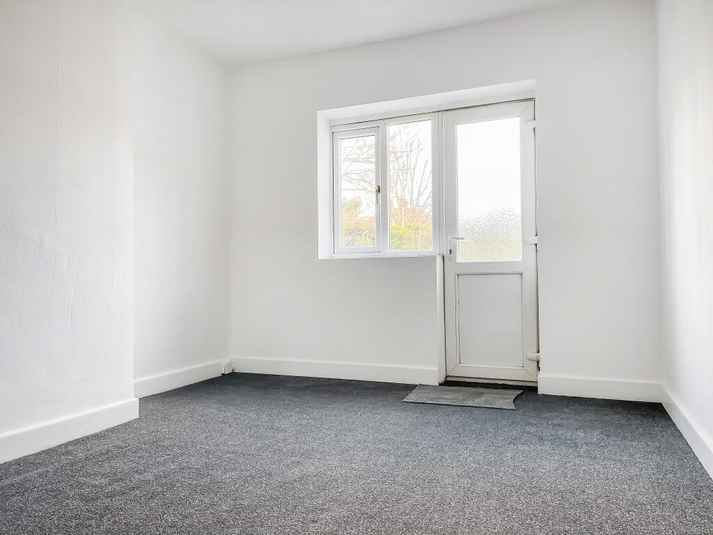 Additional image 2 of Garretts Green Lane, Birmingham, B26 2JN