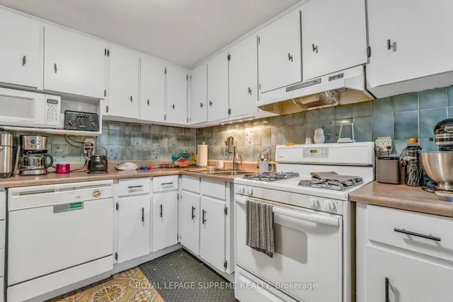 Additional image 29 of 40 Petunias Rd