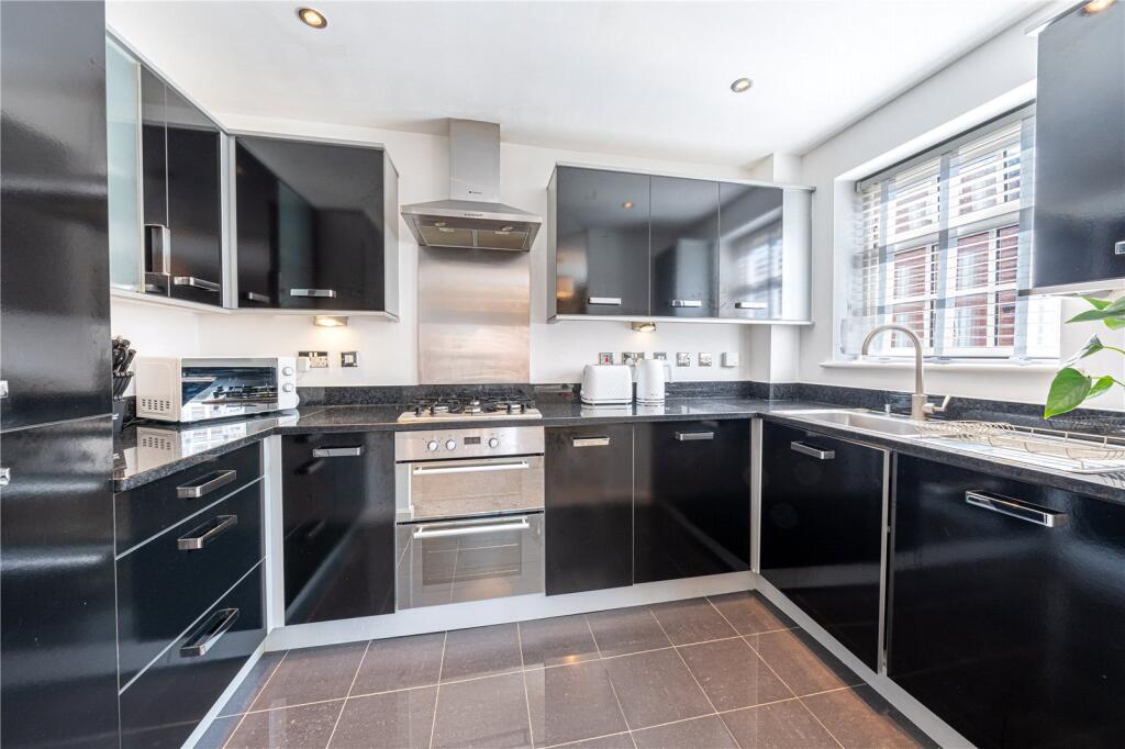 Additional image 8 of Horseshoe Crescent, Birmingham, West Midlands, B43