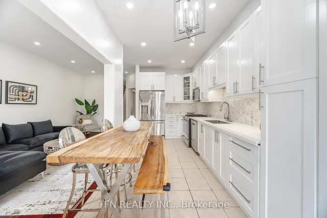 Additional image 39 of 51 Portrush Tr