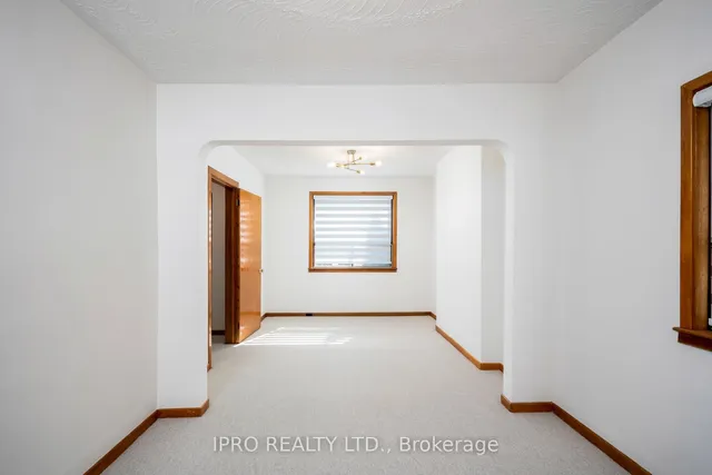 Additional image 4 of 96 Woodycrest Ave