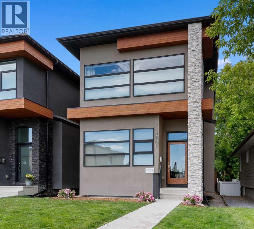 2206 1 Avenue NW|Calgary, Alberta T2N0B7