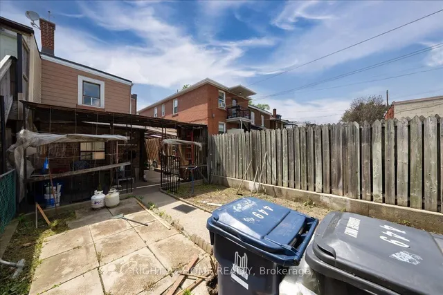 Additional image 42 of 449 Roxton Rd