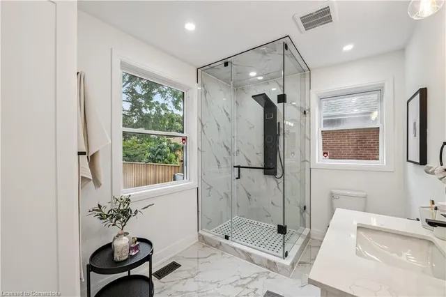 Additional image 12 of 220 Holmesdale Ave