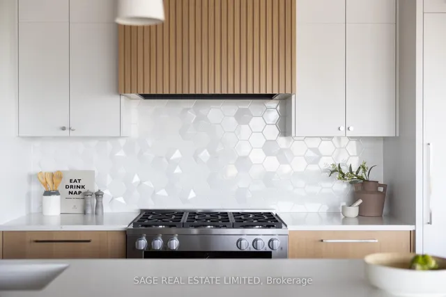 Additional image 11 of 1 Shaw St Unit 912