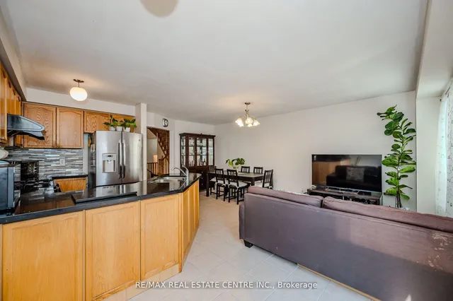 Additional image 5 of 620 Rossellini Dr