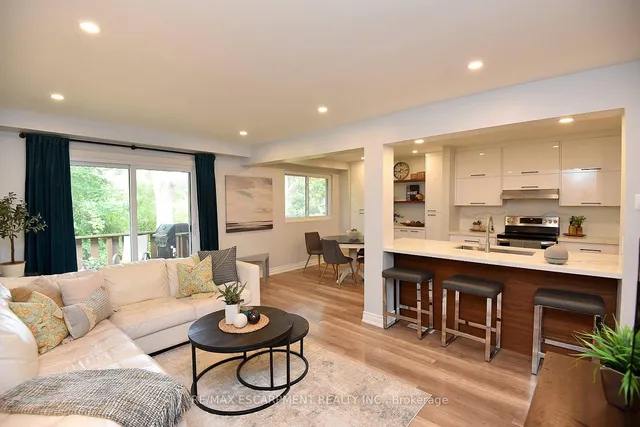 Additional image 9 of 459 Woodview Rd Unit 4