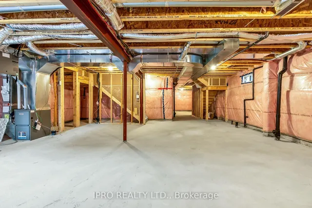 Additional image 43 of 372 Bergamot Ave