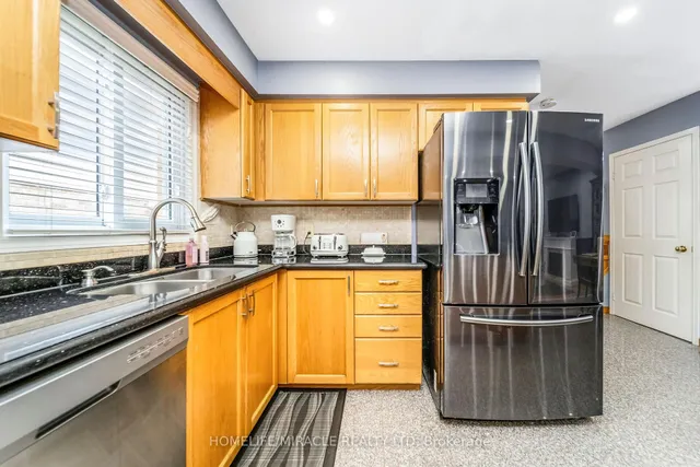 Additional image 12 of 19 Cotton Grass St