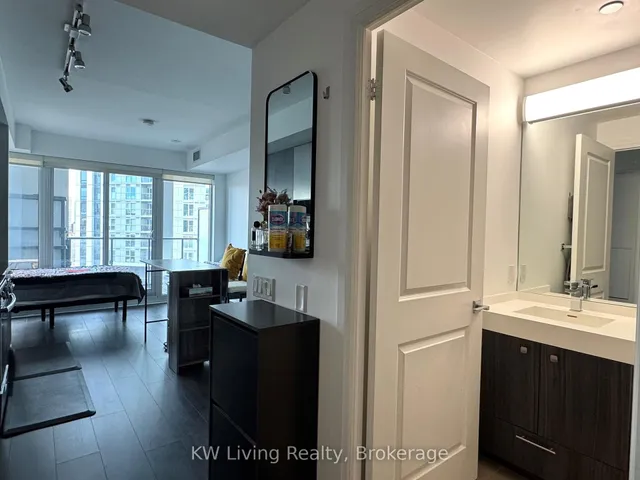 Additional image 3 of 251 Jarvis St Unit 712