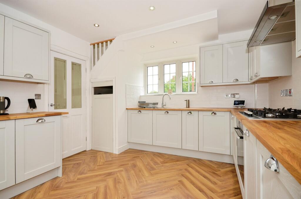 Additional image 11 of Manor Road, London Colney, ST. ALBANS