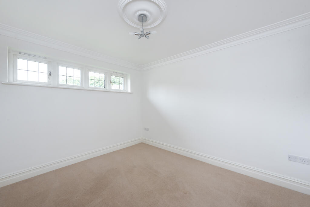 Additional image 9 of Luton Road, Harpenden, Hertfordshire, AL5