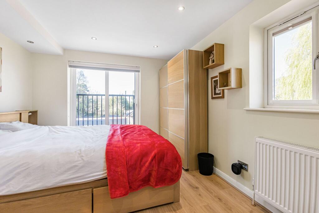 Additional image 15 of Peplins Way, Brookmans Park, AL9