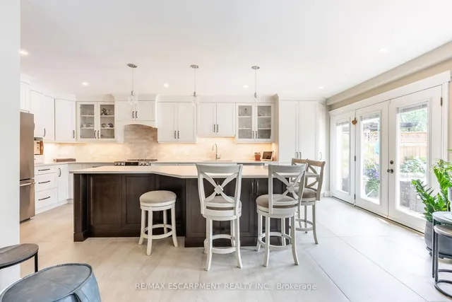 Additional image 19 of 40 Premier Rd