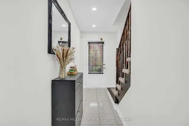 Additional image 6 of 14 Kayak Hts