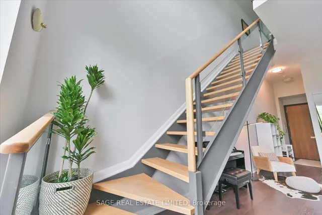 Additional image 22 of 500 Sherbourne St Unit 219