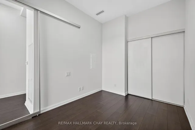 Additional image 22 of 4208 Dundas St Unit 522