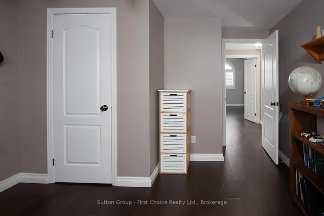 Additional image 28 of 293 Huck Cres