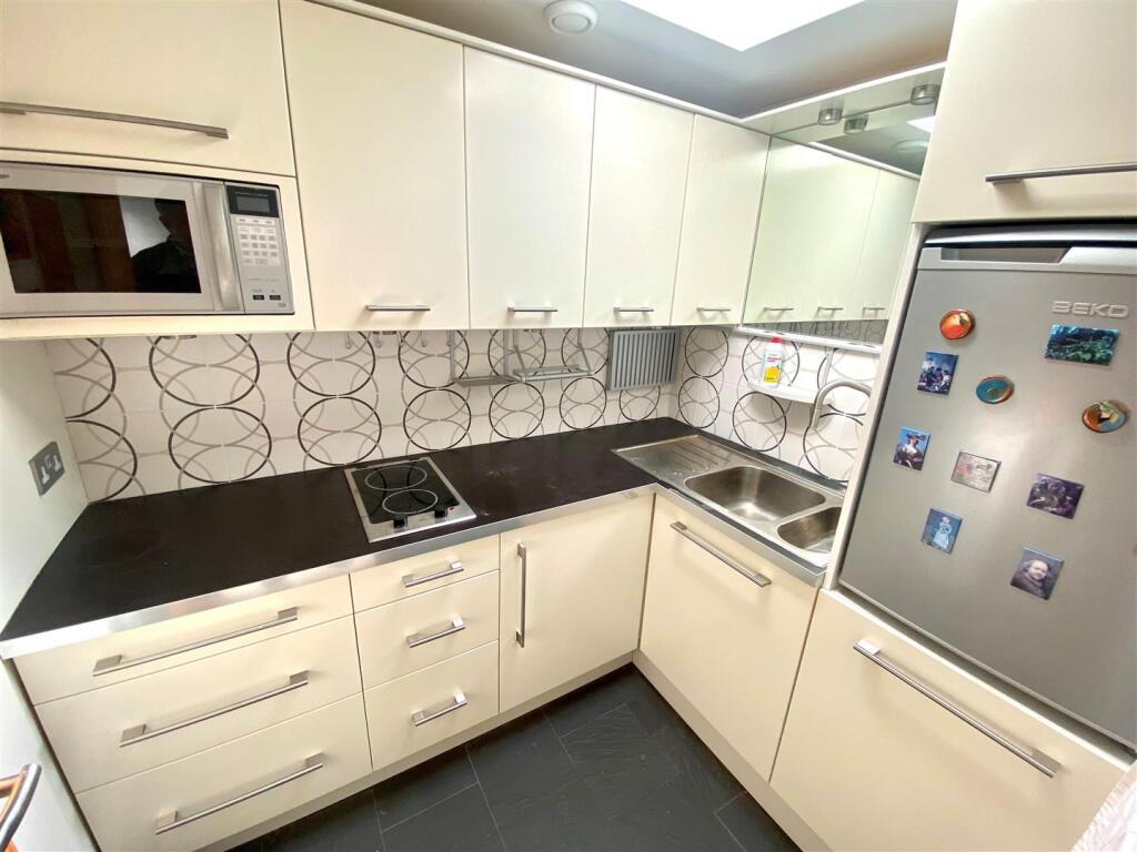 Additional image 10 of Dixons Hill Road, Welham Green