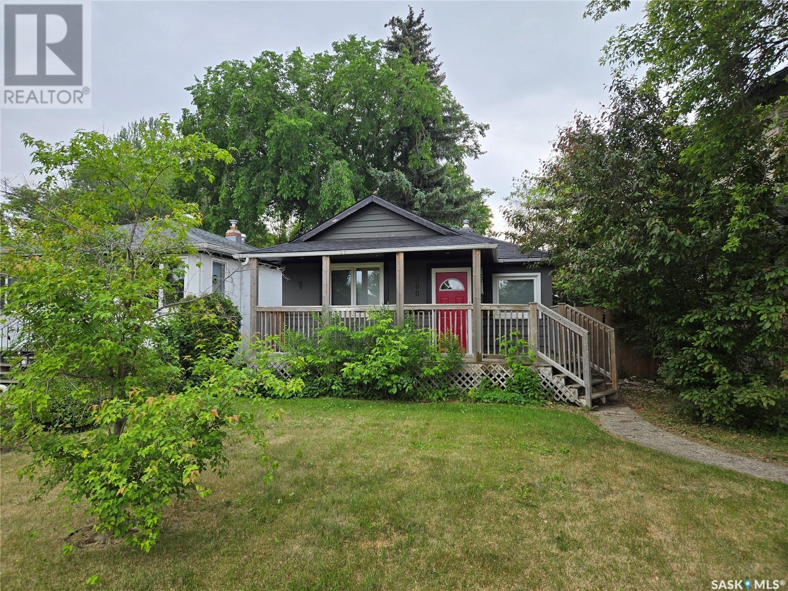 Primary image of E 300 Maple STREET E|Saskatoon, Saskatchewan S7J0A5