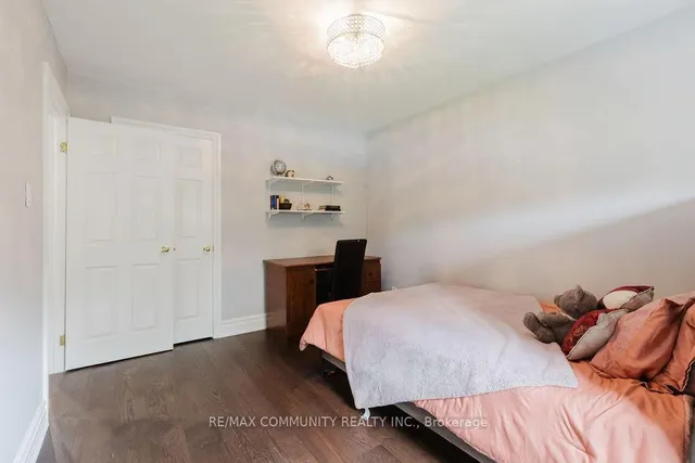 Additional image 29 of 42 Satchell Blvd