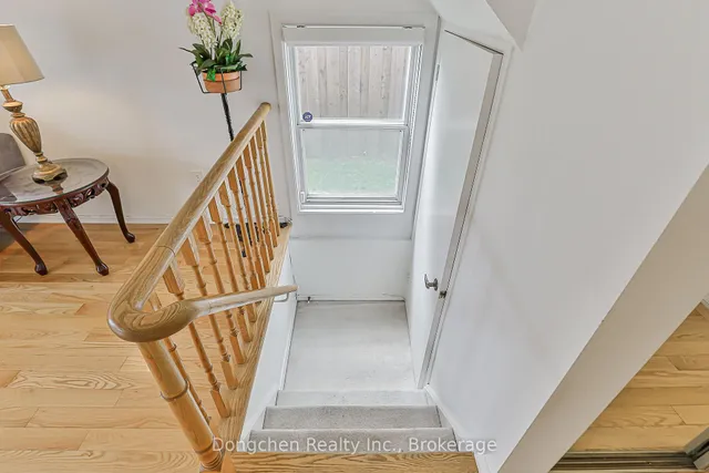 Additional image 41 of 94 Mossbrook Cres