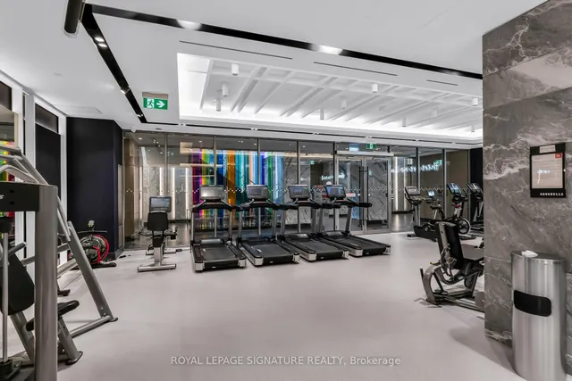 Additional image 33 of 118 Merchants' Wharf Unit 517