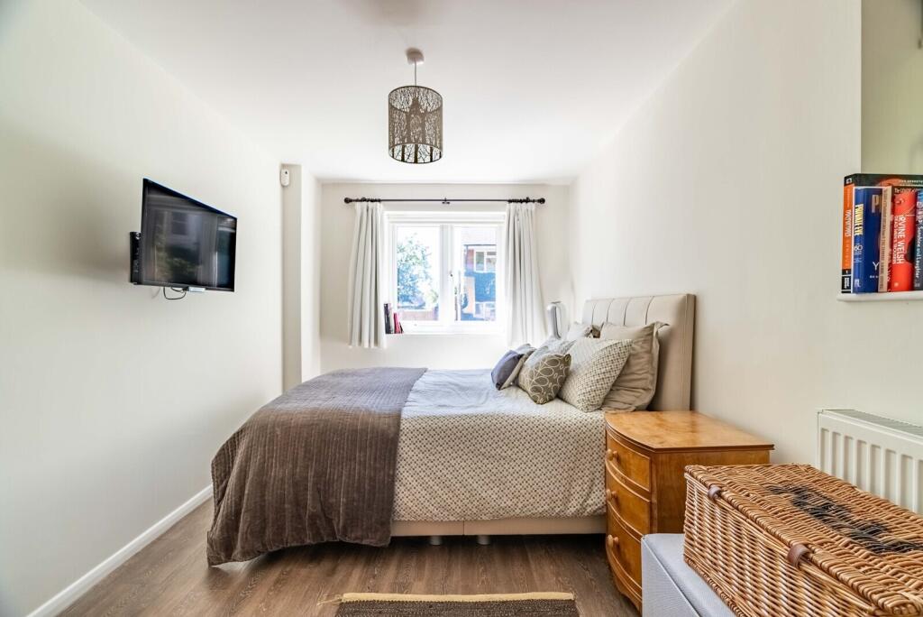 Additional image 9 of Tennyson Road, Harpenden, Hertfordshire, AL5