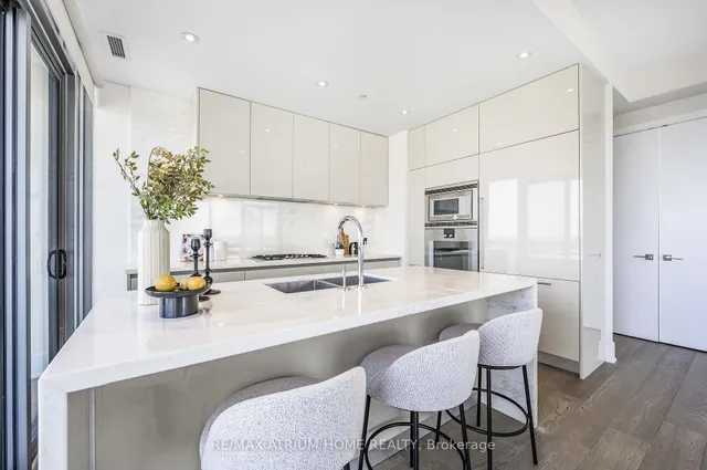 Additional image 37 of 42 Charles St Unit PH 5305