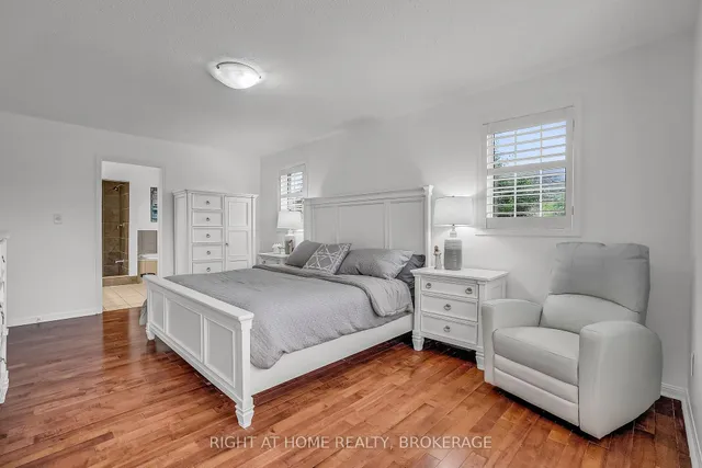 Additional image 28 of 928 Lancaster Blvd