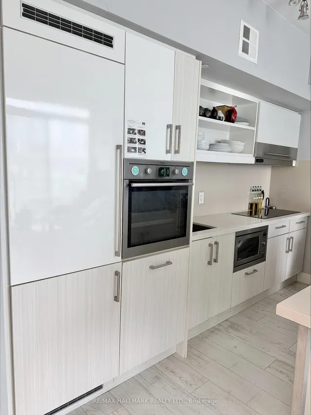 Additional image 3 of 39 SHERBOURNE St Unit 1508