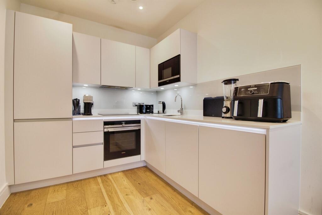 Additional image 8 of Broadwater Road, Welwyn Garden City